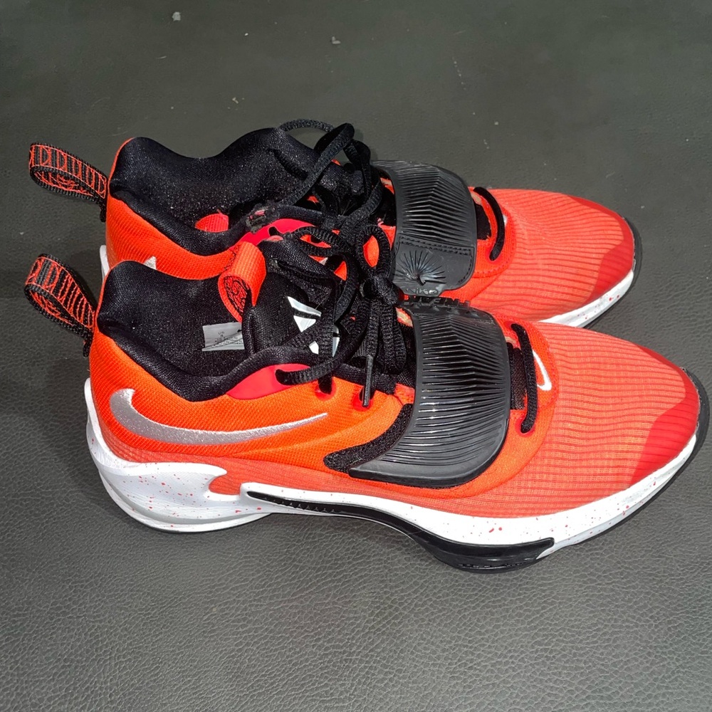 Nike Zoom Freak 3 Basketball Shoes | Red/Black/White | Men’s Size 8